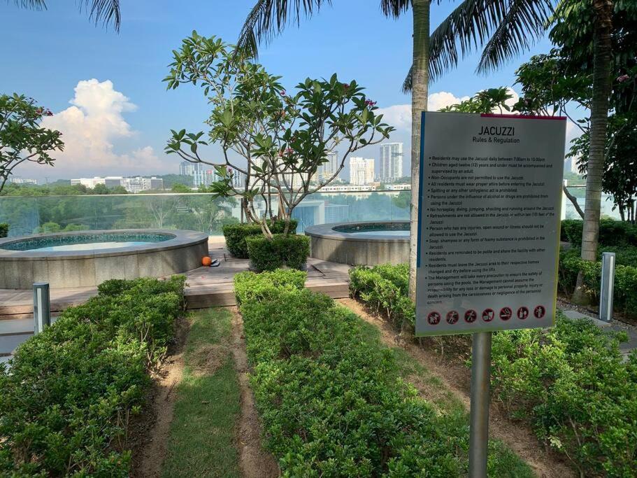Stylish Romantic Couples Getaway - Netflix&Relax 7 Cyberjaya Exterior foto